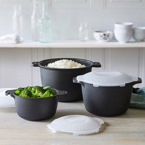 6 piece Pampered chef micro cooker set